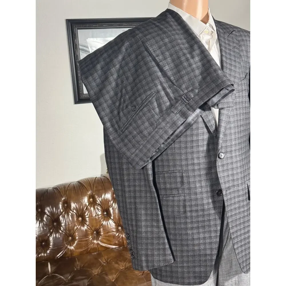 Tom Ford Plaid Charcoal 2pc Peak Lapel Suit 50R Italy 40R US 34x32 Trousers EUC
